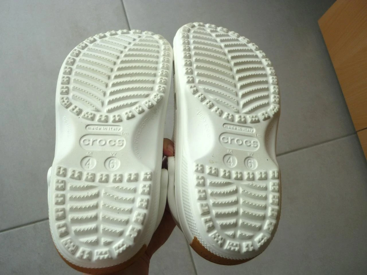 Sapatilhas Crocs brancas clogs clássicos plataforma sapatos instepes Tamanho 36-37 – photo 7